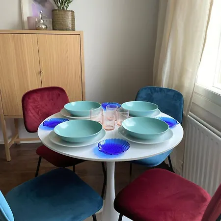 Vinkku Charming Wooden House Near To Centre 公寓 坦佩雷